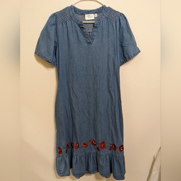 Nationals Embroidered denim Ruffle Midi Dress with flowers, ruching & pockets M - Picture 2 of 9